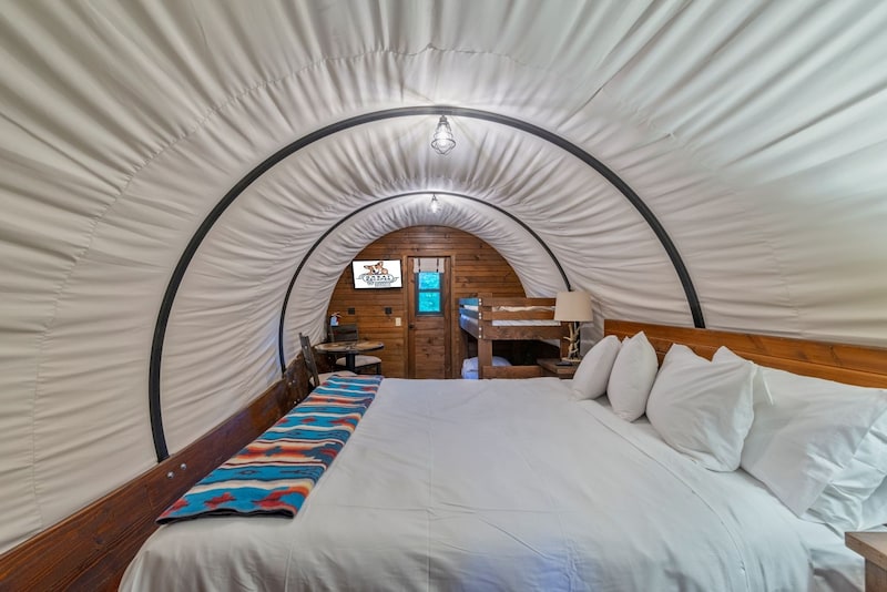 Covered Wagon-5